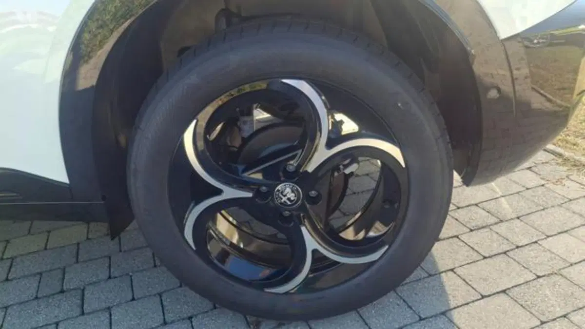 Alfa Romeo Junior nuova a Padova (5)