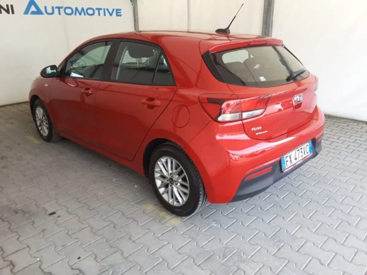 Kia Rio usata a Firenze (11)