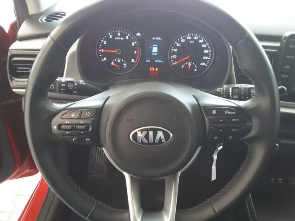 Kia Rio usata a Firenze (7)