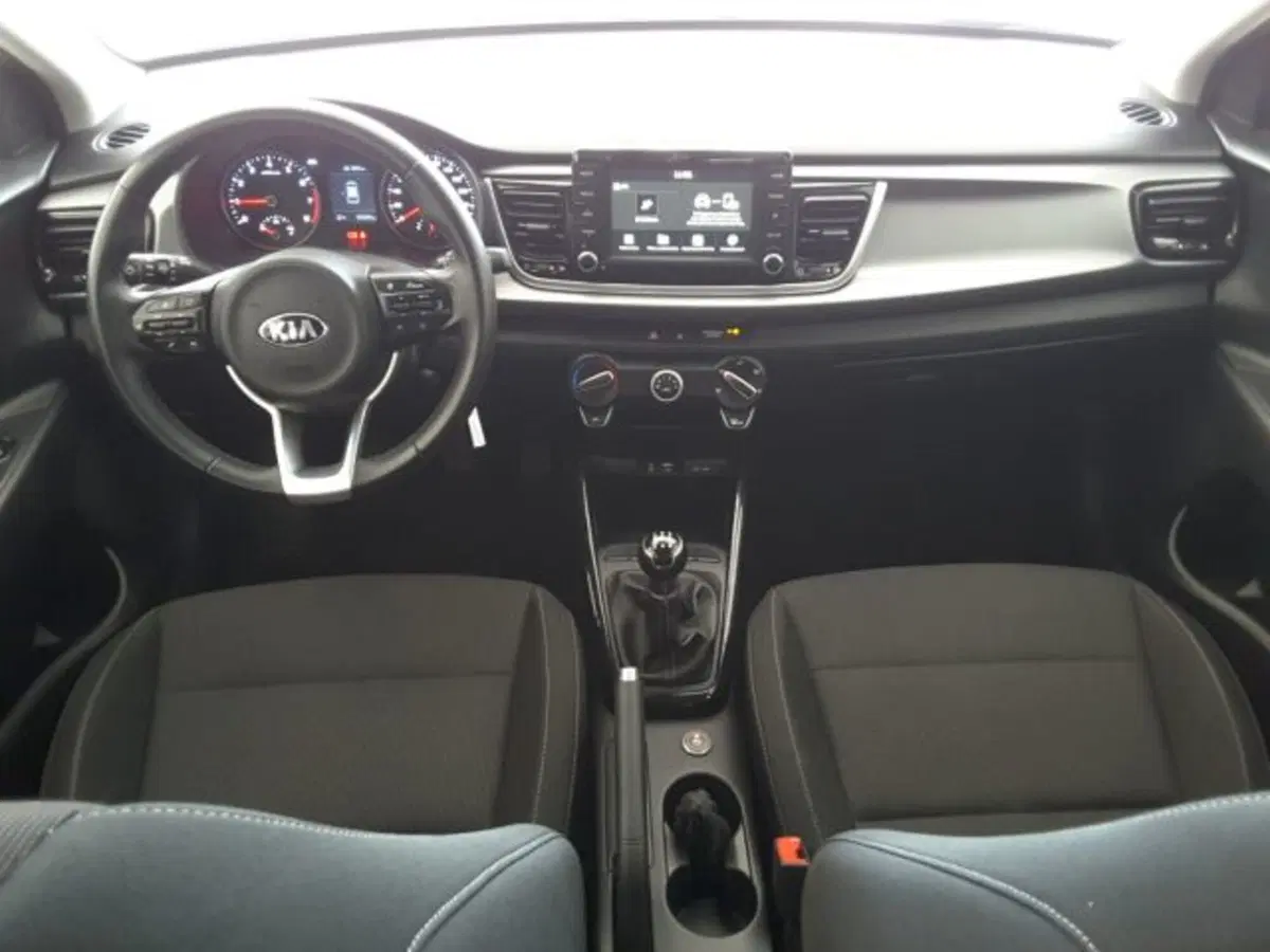 Kia Rio usata a Firenze (9)