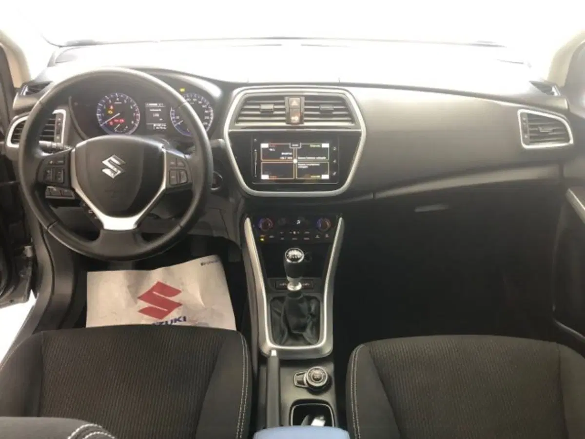 Suzuki S-Cross usata a Torino (10)