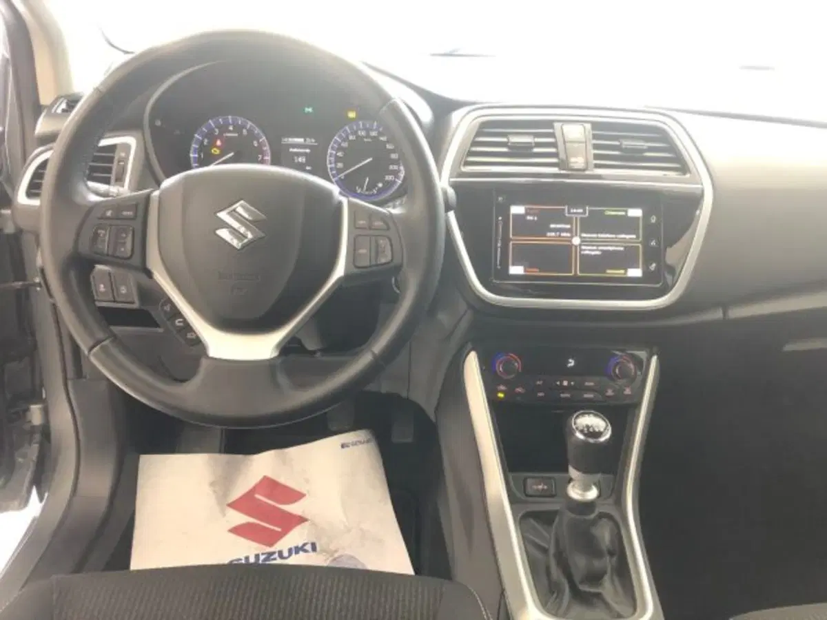 Suzuki S-Cross usata a Torino (12)