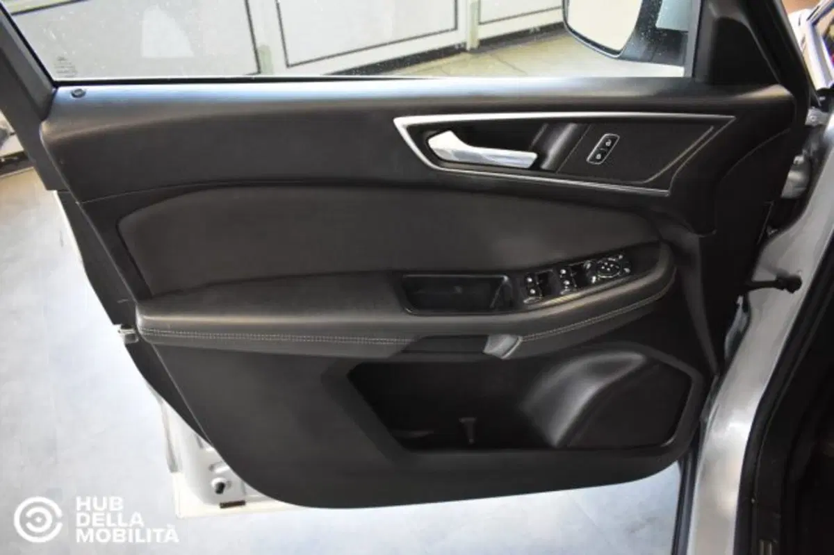 Ford S-Max usata a Perugia (7)