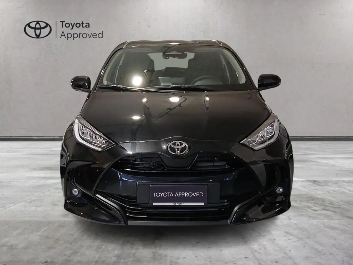 Toyota Yaris Cross nuova a Genova (12)