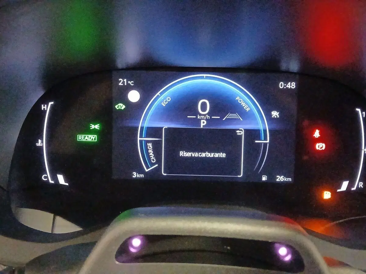 Toyota Yaris Cross nuova a Genova (8)