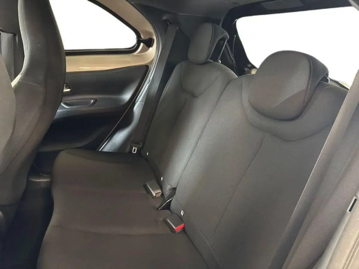 Toyota Aygo X usata a Prato (14)