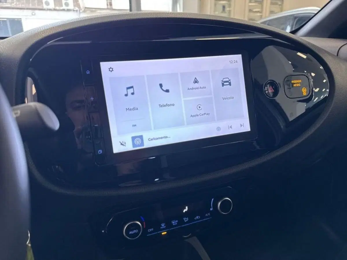 Toyota Aygo X usata a Prato (14)