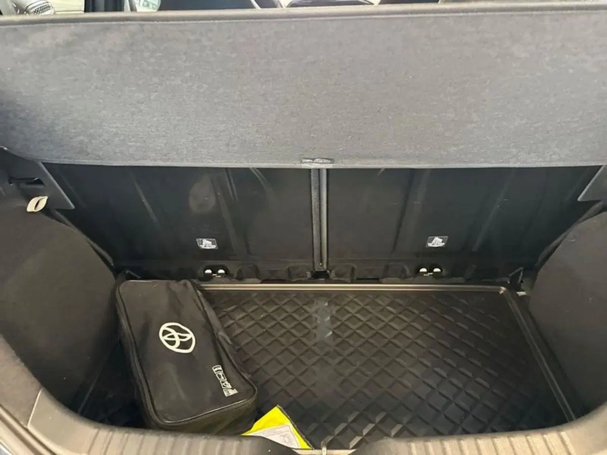 Toyota Aygo X usata a Prato (19)