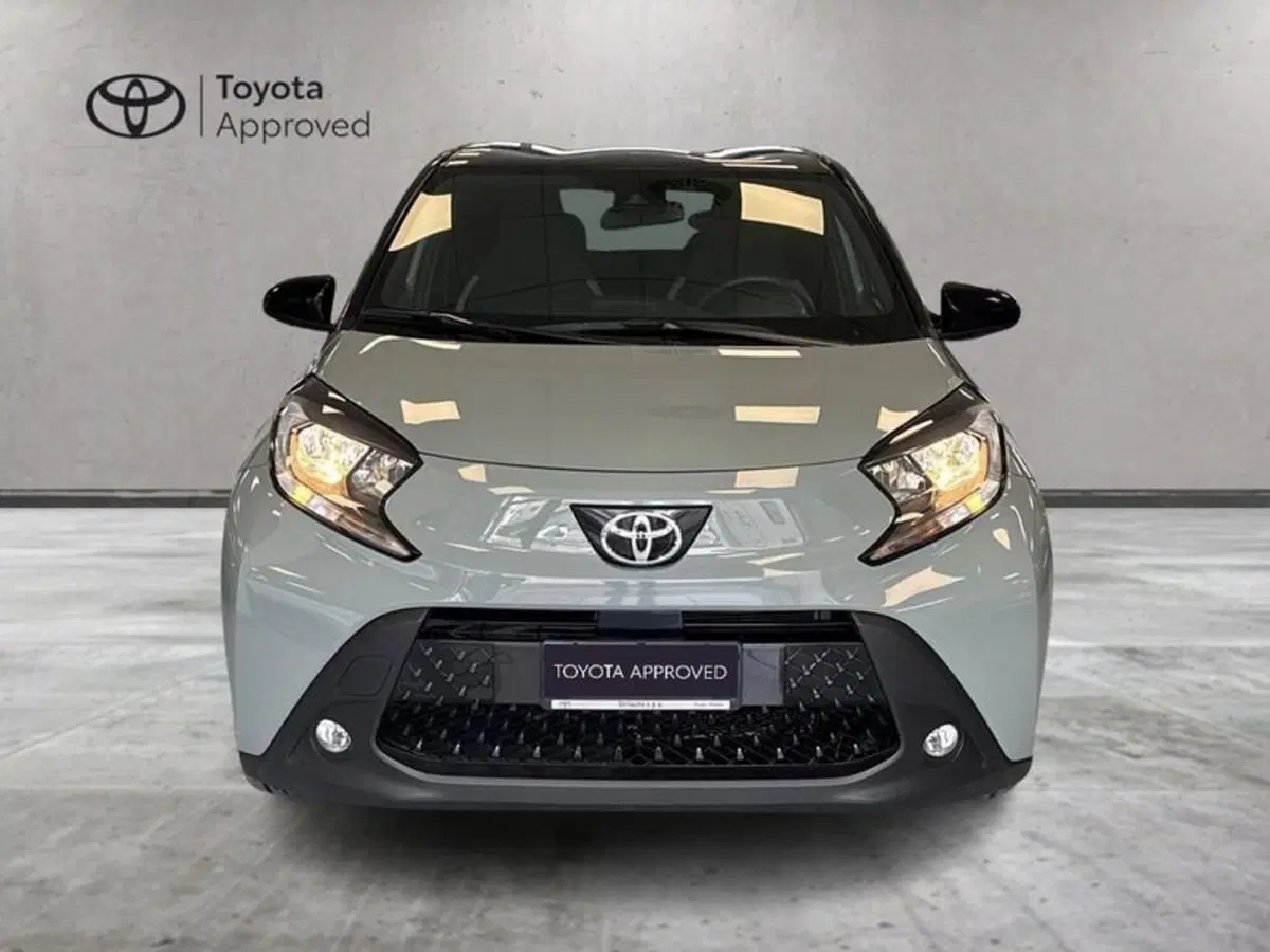 Toyota Aygo X usata a Prato (4)
