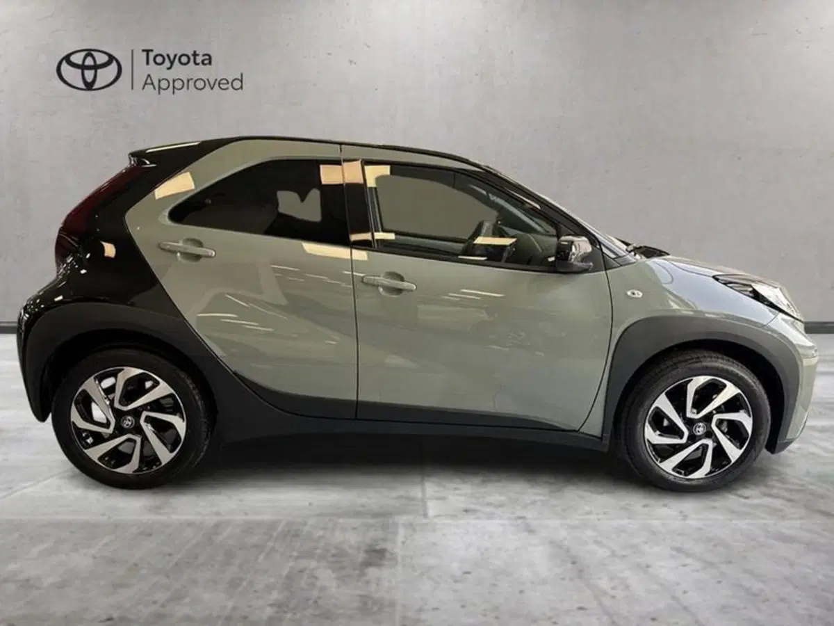 Toyota Aygo X usata a Prato (5)