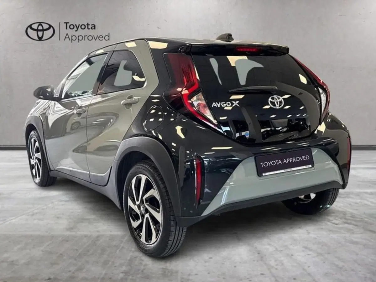 Toyota Aygo X usata a Prato (6)