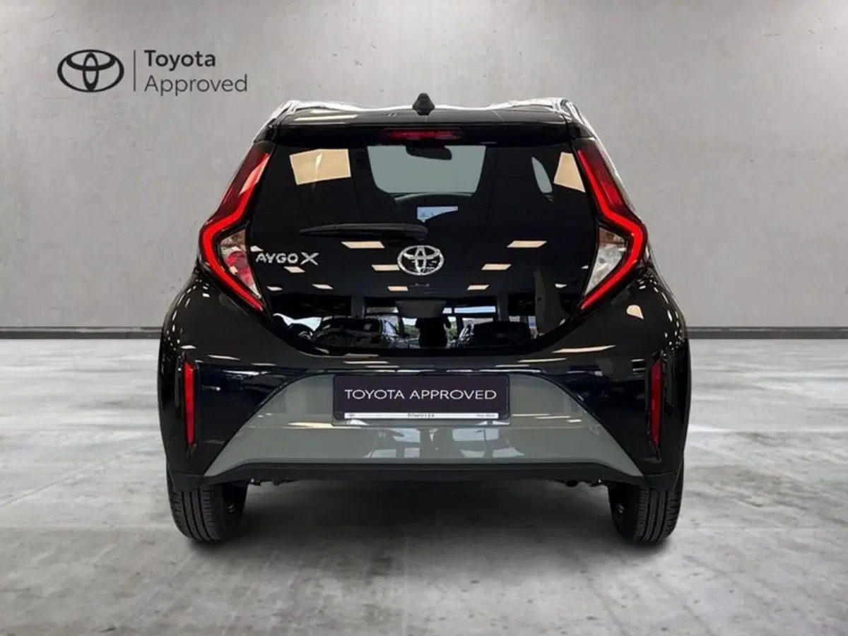 Toyota Aygo X usata a Prato (7)