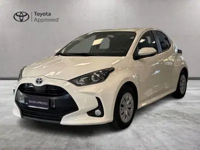 Toyota Yaris Cross 1.5h GR Sport Black Sky fwd 116cv e-cvt del 2022 usata a Prato