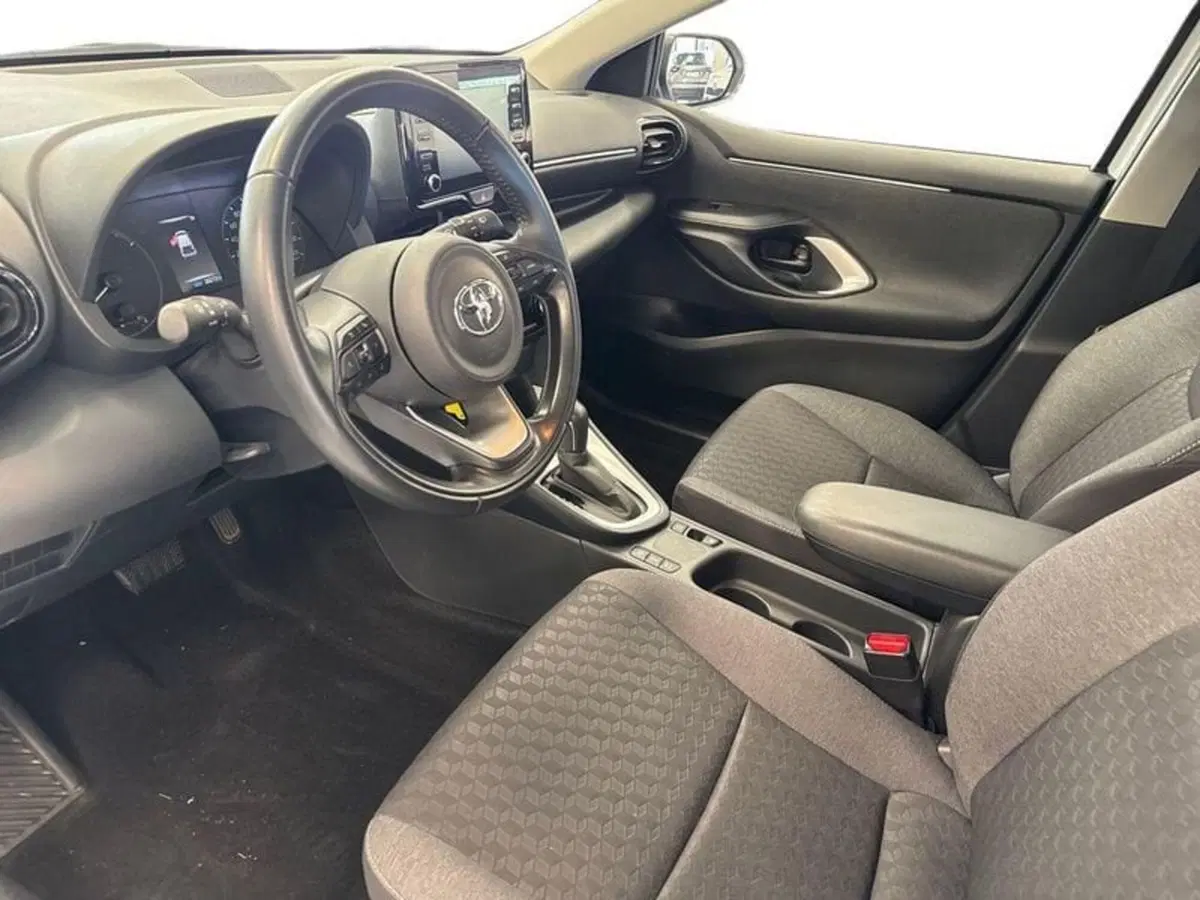 Toyota Yaris Cross usata a Prato (10)