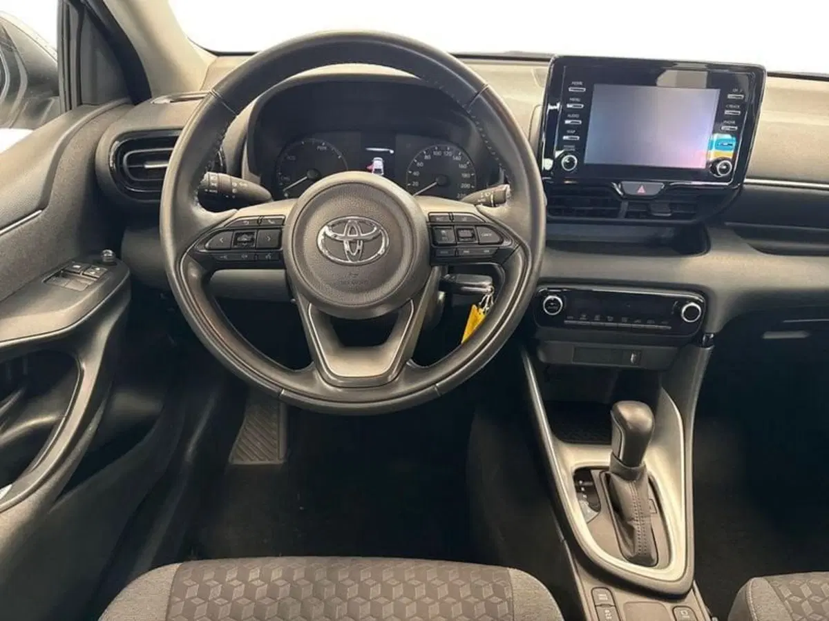 Toyota Yaris Cross usata a Prato (11)