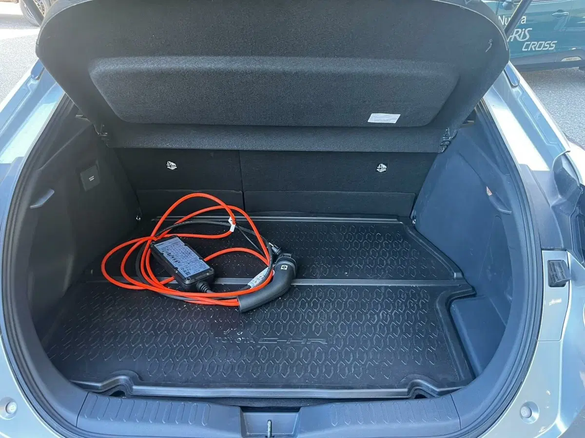 Toyota Toyota C-HR usata a Sondrio (12)