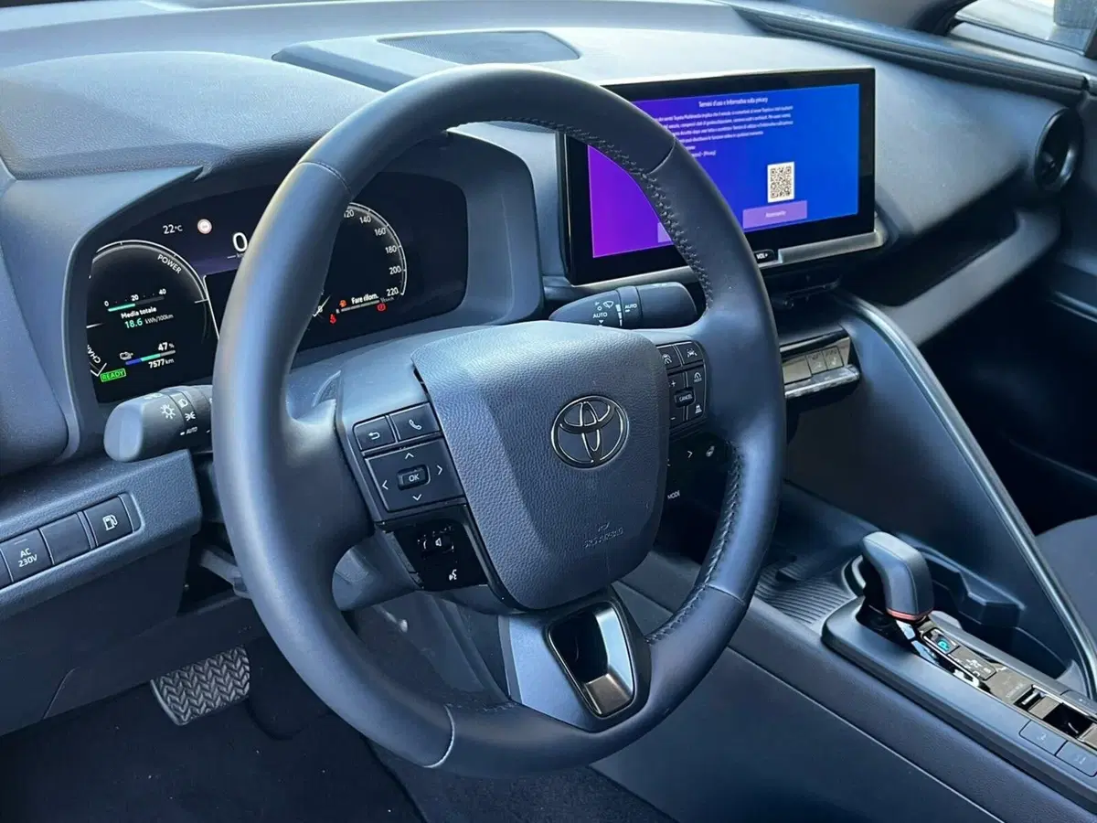 Toyota Toyota C-HR usata a Sondrio (14)