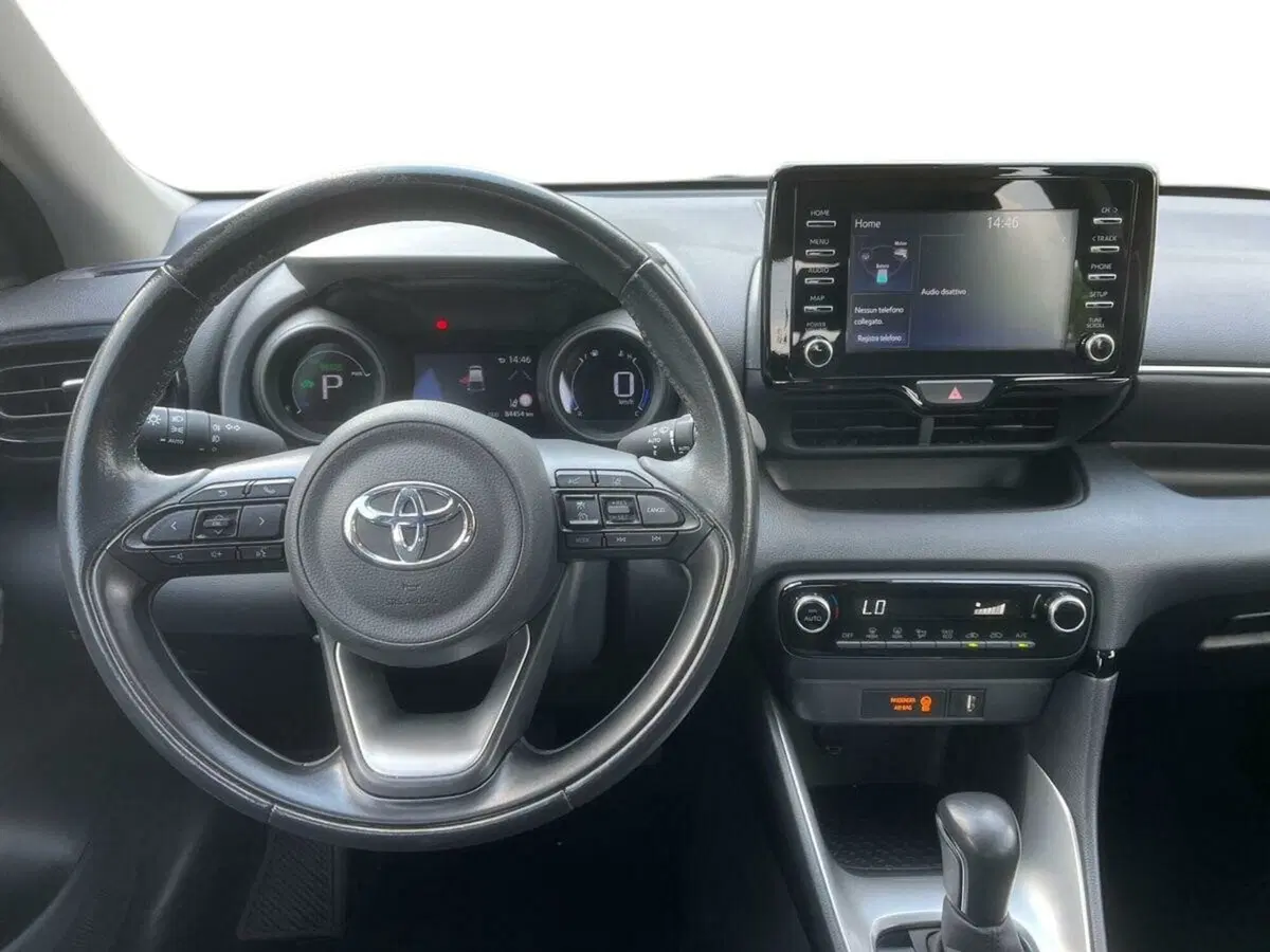 Toyota Yaris usata a Lecco (8)