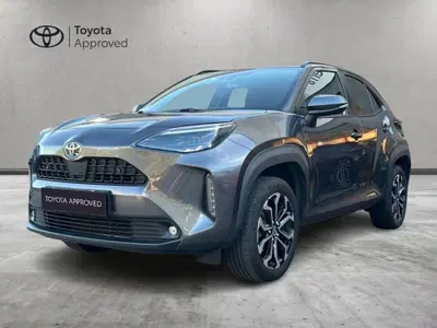 Toyota Yaris Cross Trend fwd 115cv e-cvt del 2023 usata a Poggiridenti