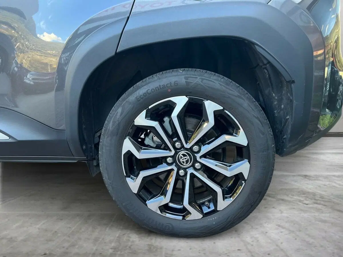 Toyota Yaris Cross usata a Sondrio (13)