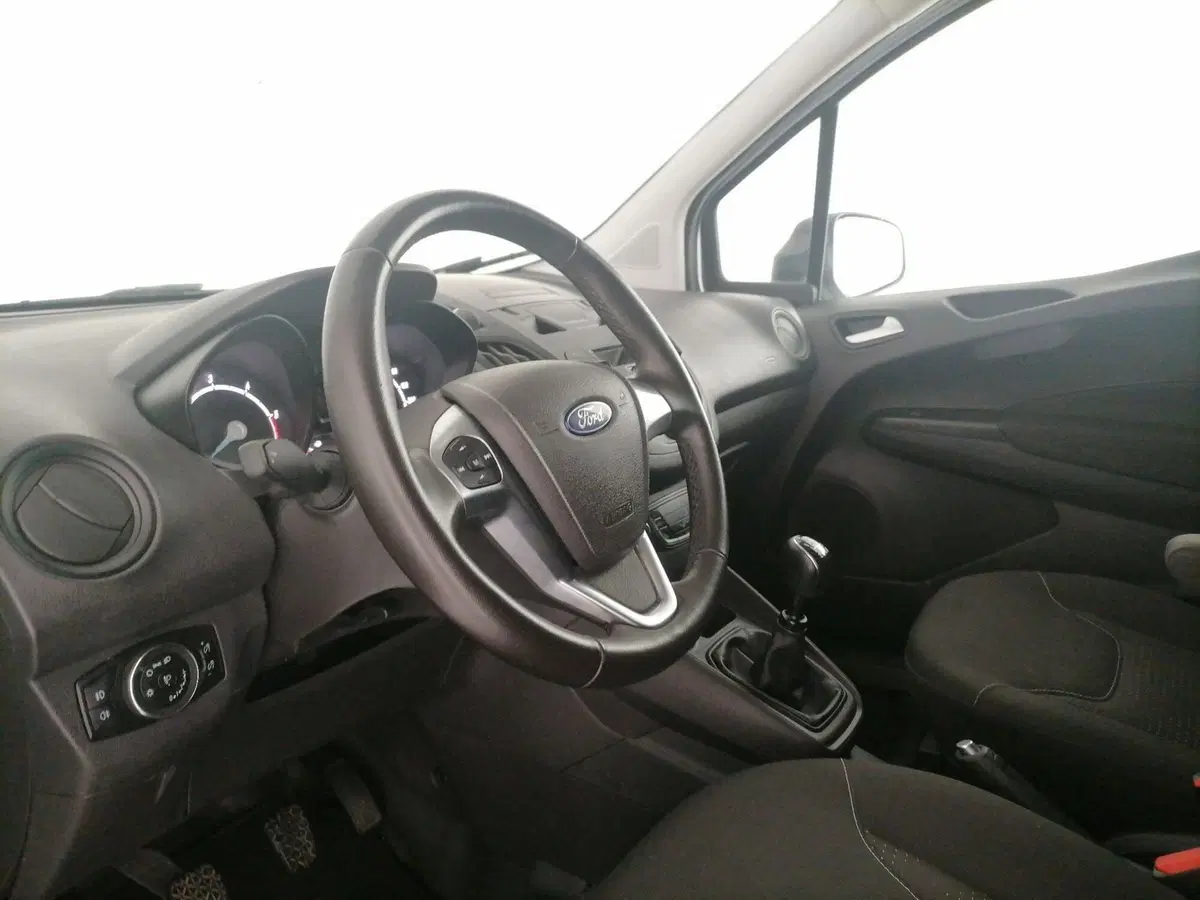 Ford Transit Courier usata a Roma (10)