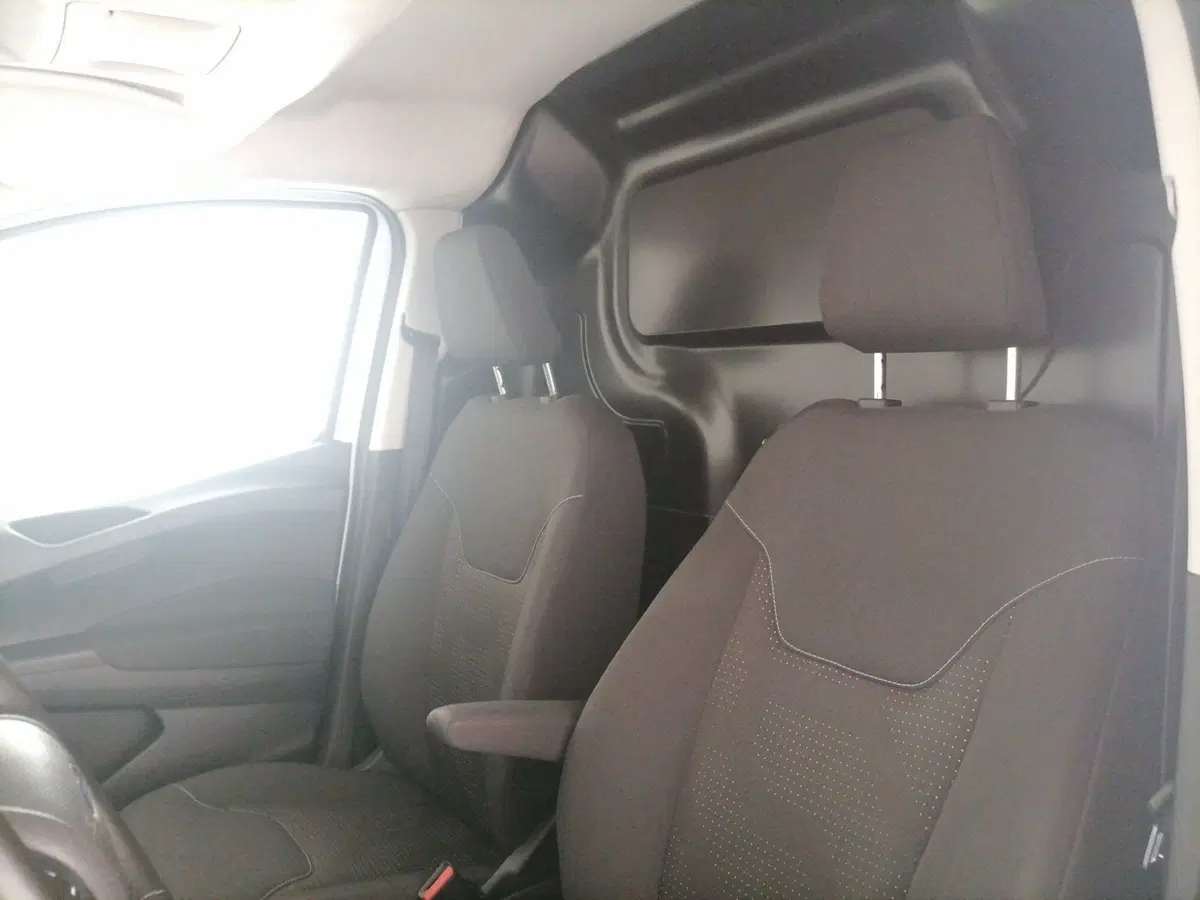 Ford Transit Courier usata a Roma (11)