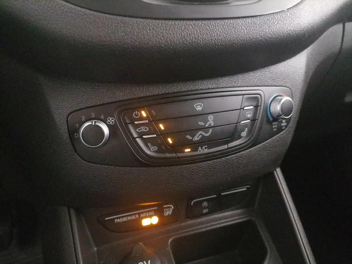 Ford Transit Courier usata a Roma (14)