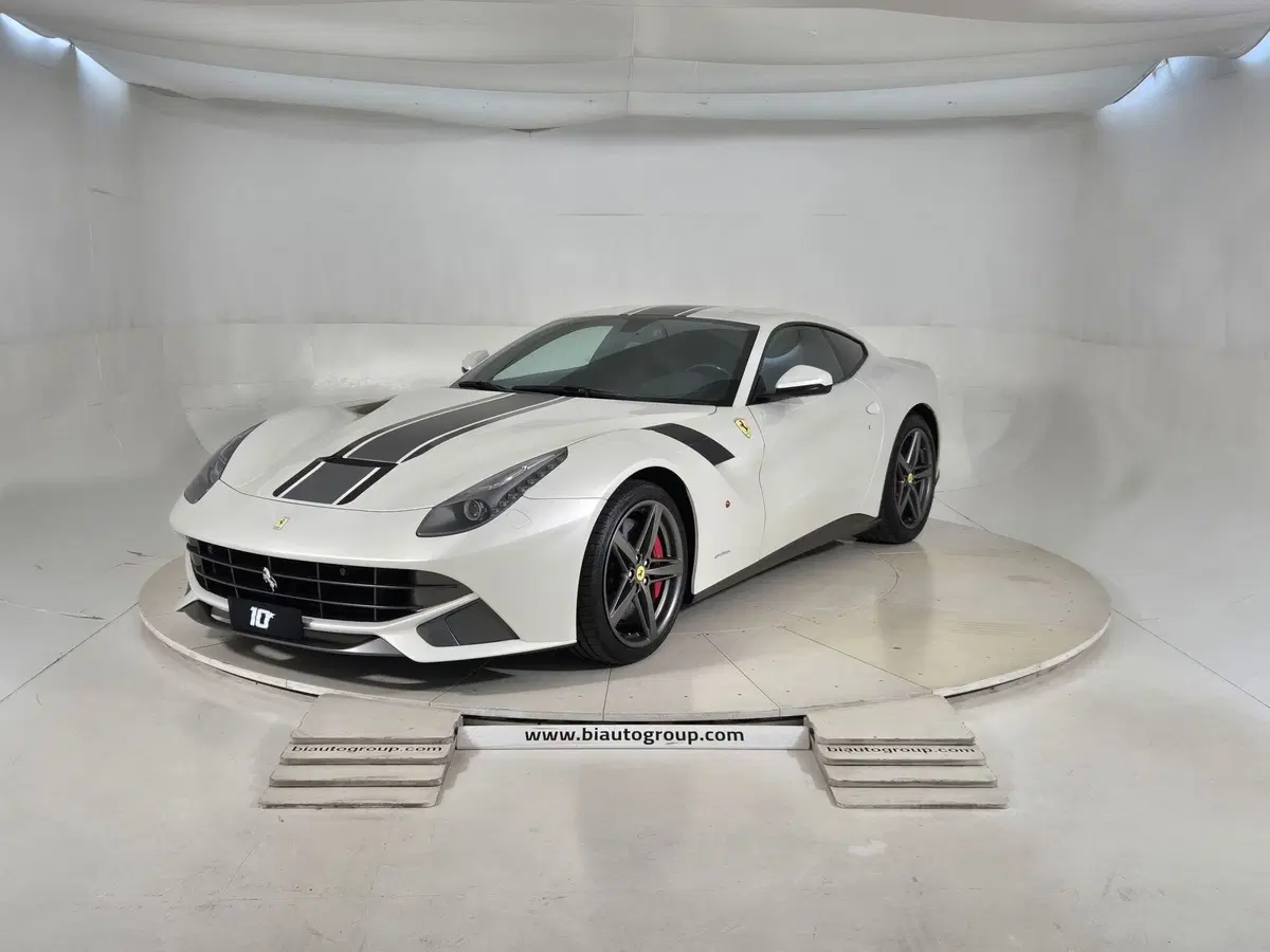 Ferrari F12 Coupé usata a Torino