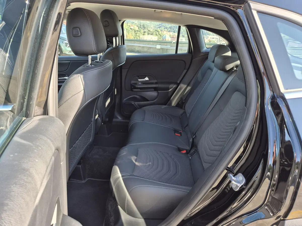 Mercedes-Benz GLA SUV usata  (7)