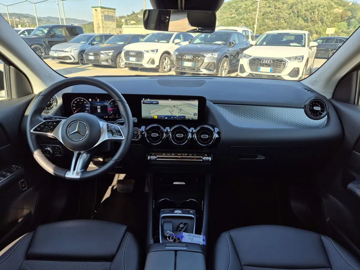 Mercedes-Benz GLA SUV usata  (8)
