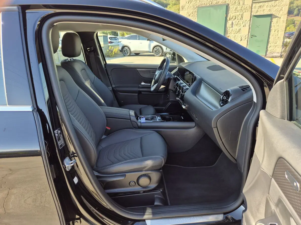Mercedes-Benz GLA SUV usata  (9)