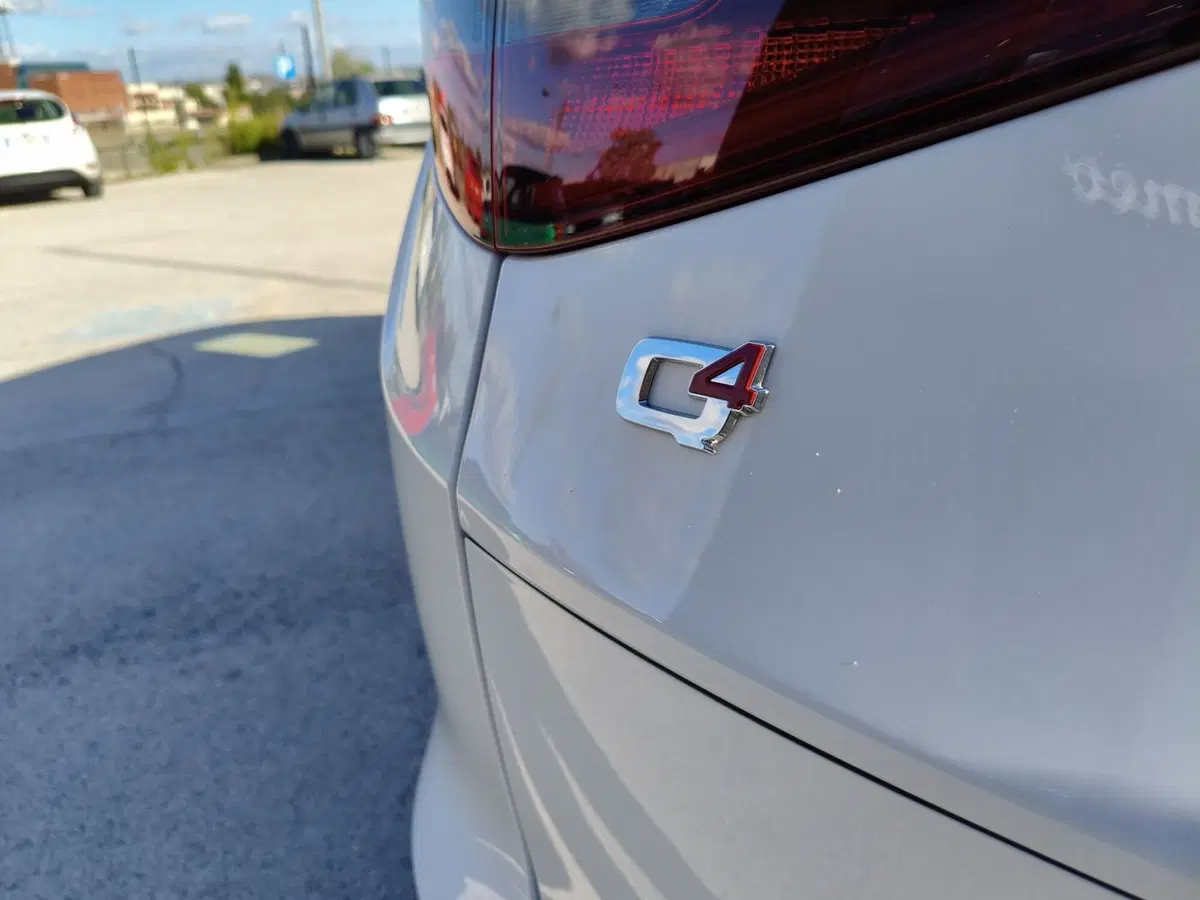 Alfa Romeo Stelvio usata a Matera (19)