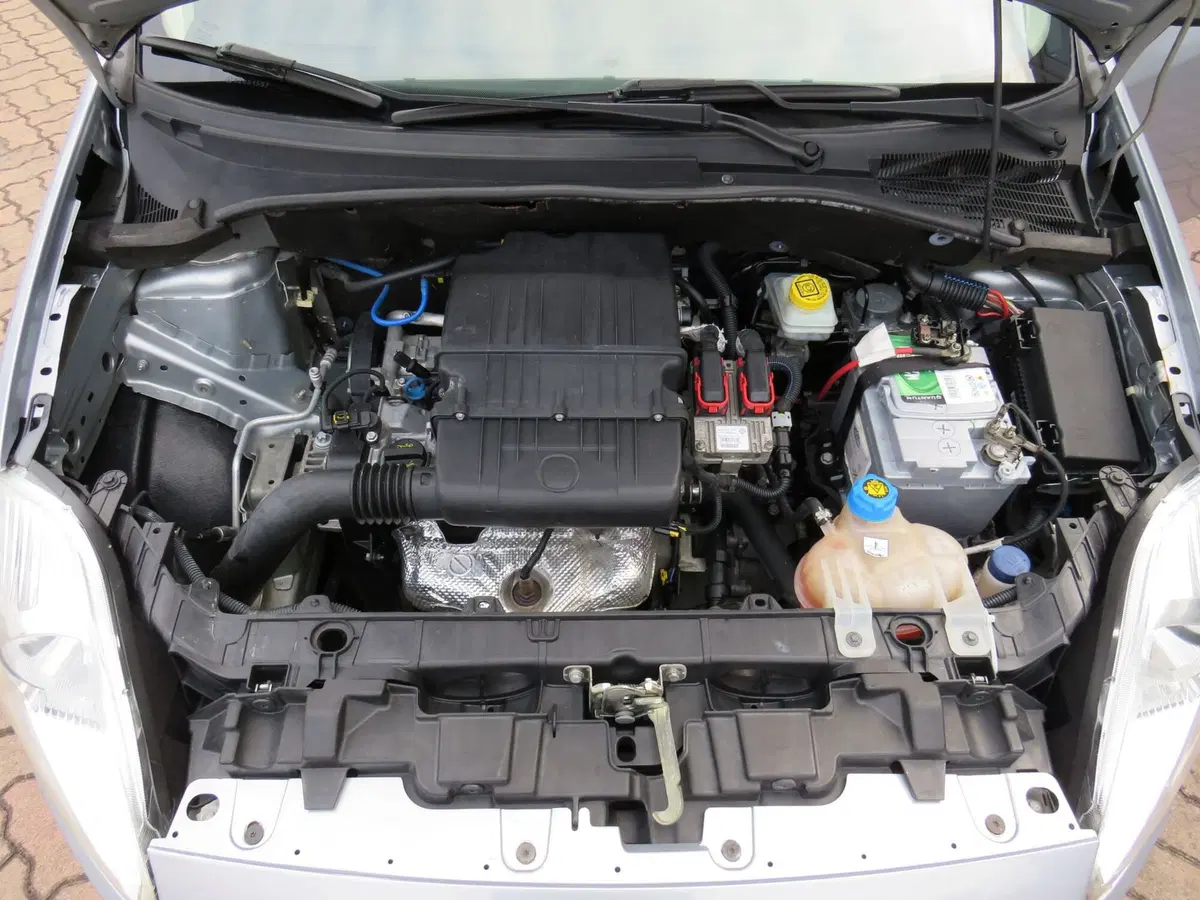 Fiat Grande Punto usata a Monza e Brianza (18)