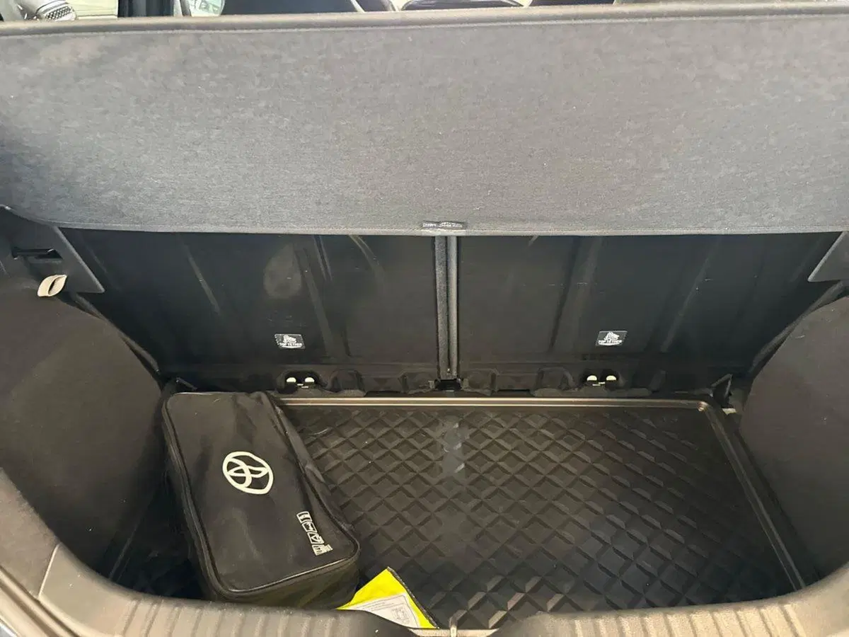 Toyota Aygo X usata a Prato (19)
