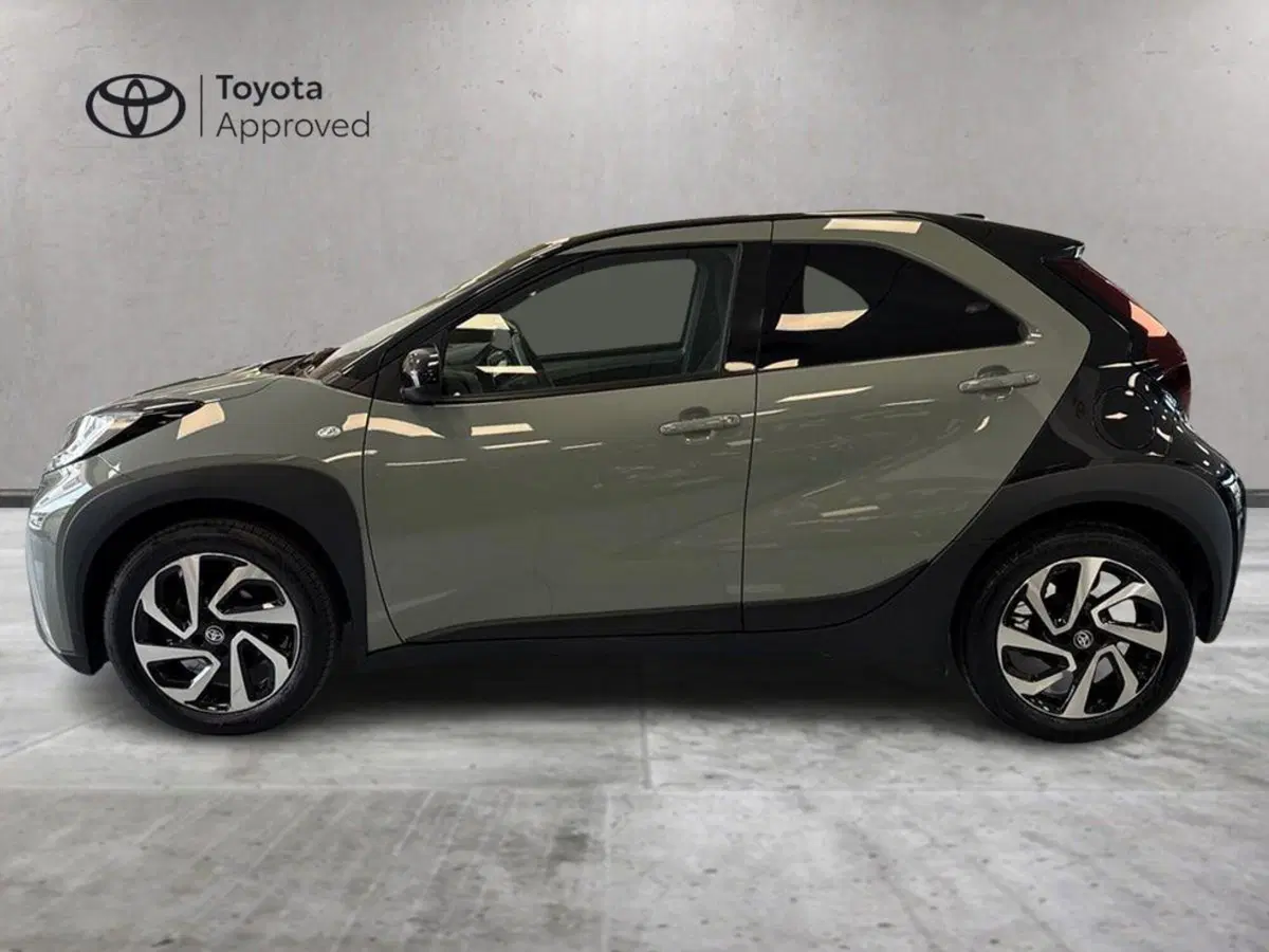 Toyota Aygo X usata a Prato (3)