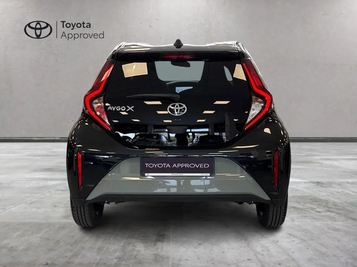 Toyota Aygo X usata a Prato (7)