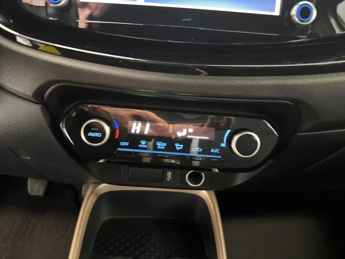 Toyota Aygo X usata a Prato (15)