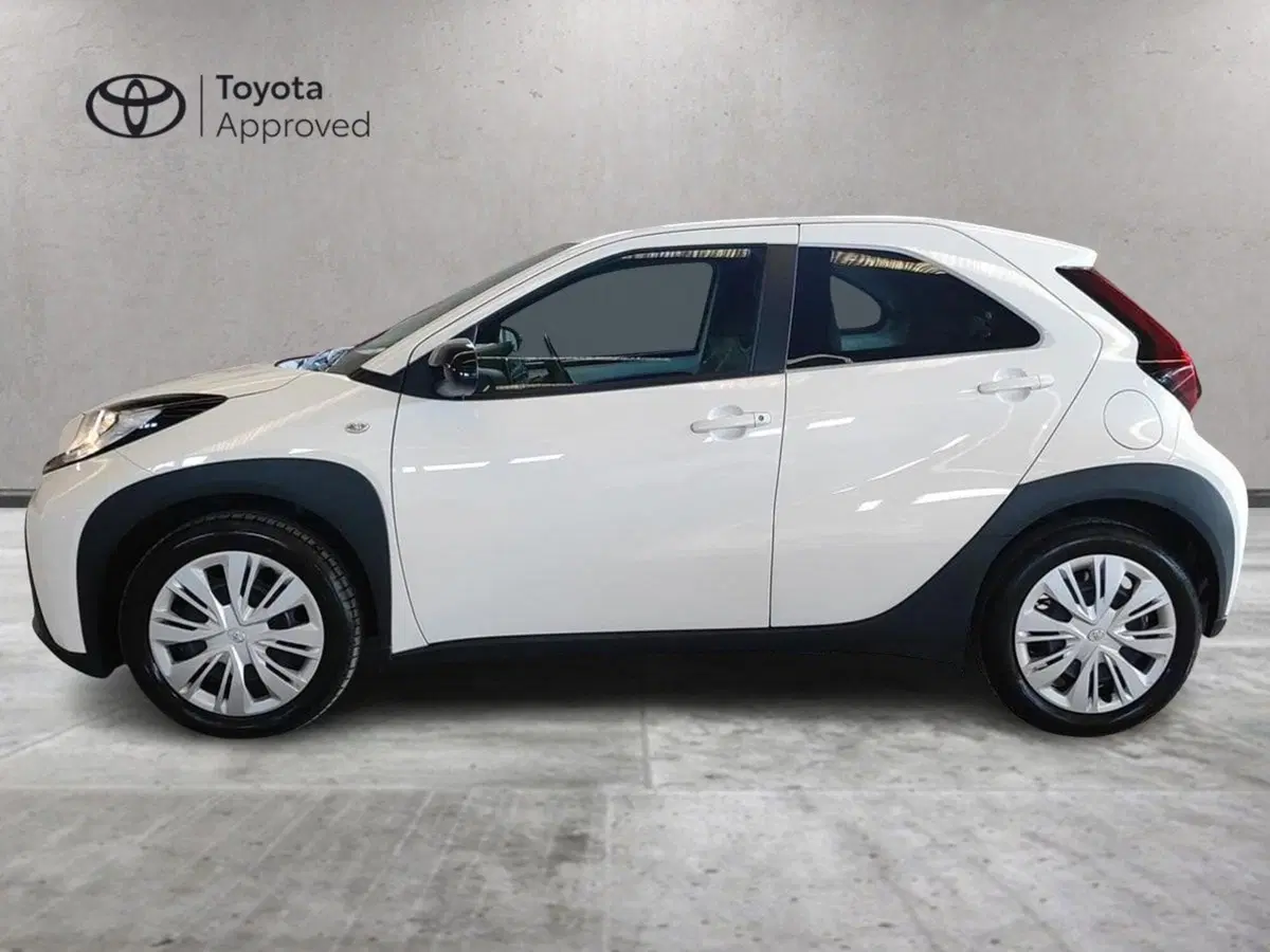 Toyota Aygo X usata a Milano (4)