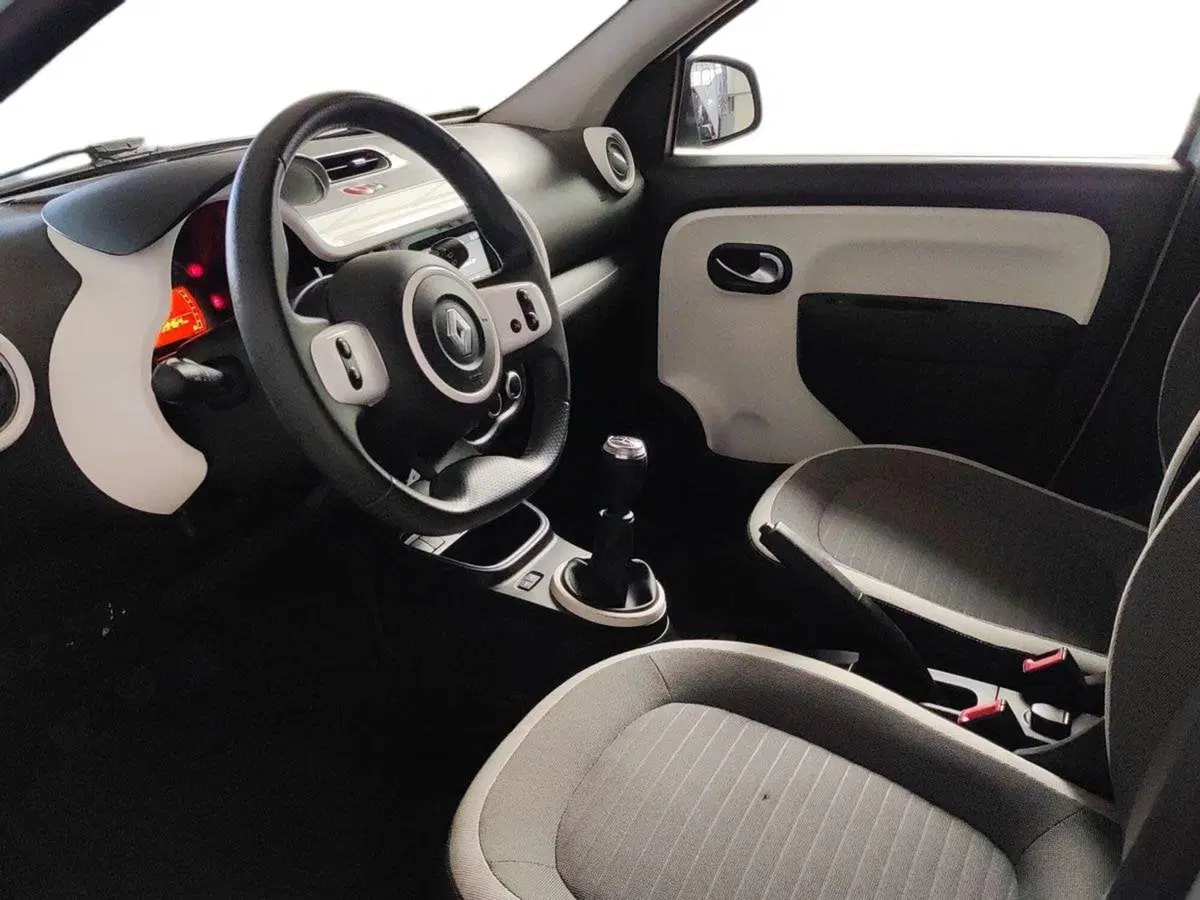 Renault Twingo usata a Milano (6)