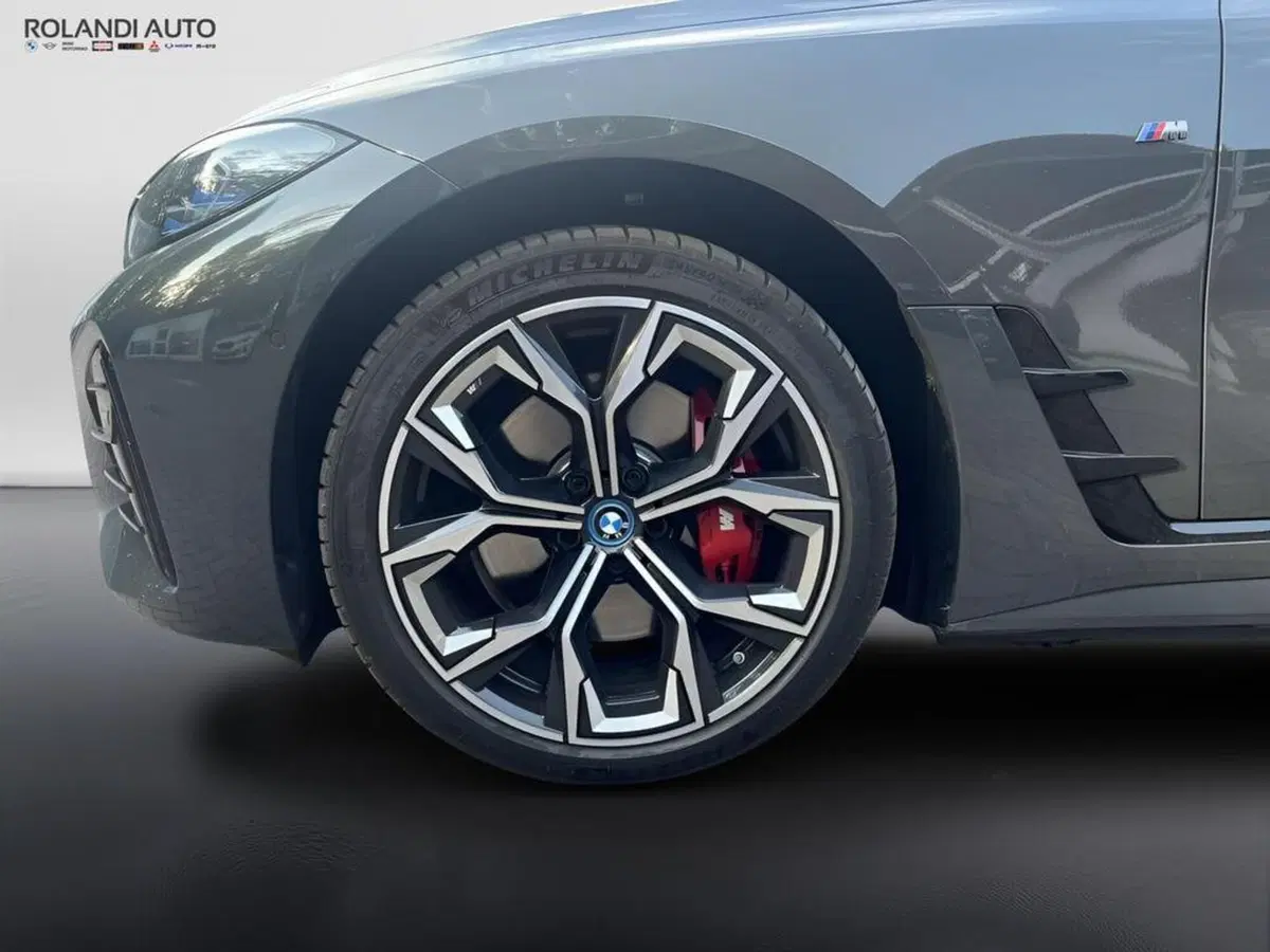 BMW i4 usata a Alessandria (10)