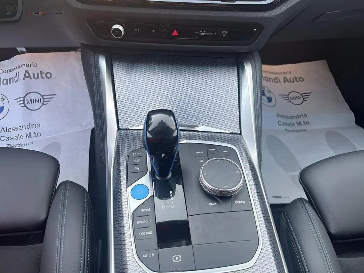 BMW i4 usata a Alessandria (15)