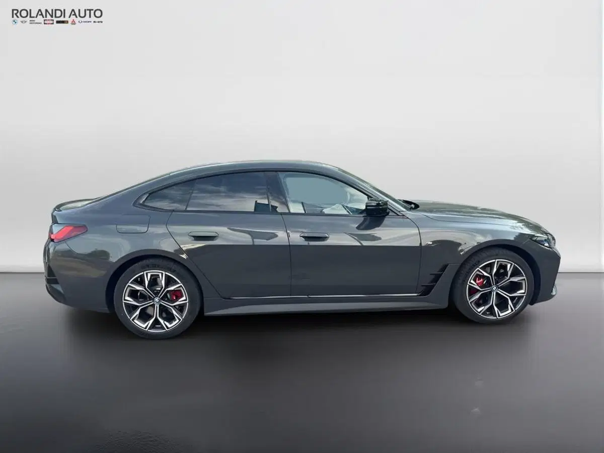BMW i4 usata a Alessandria (4)