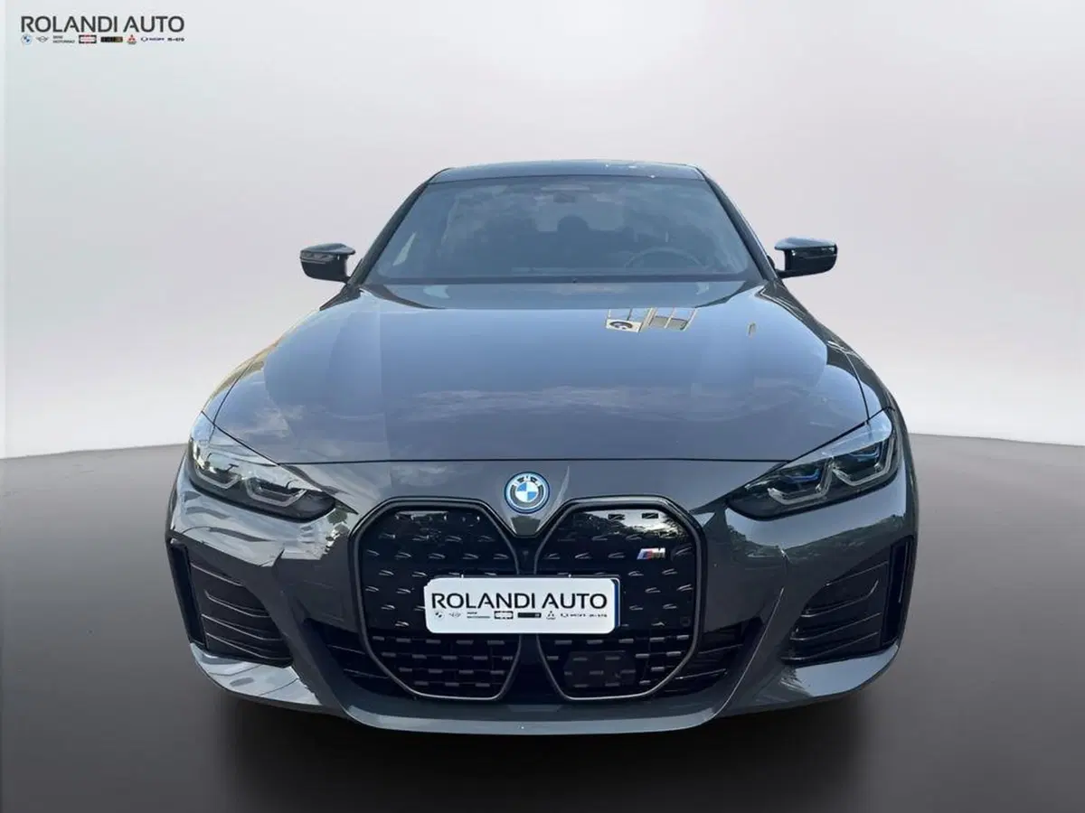 BMW i4 usata a Alessandria (8)