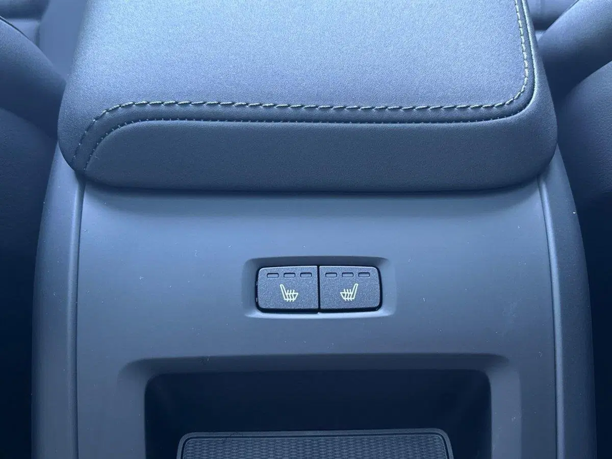 Volvo XC60 nuova a Ferrara (16)