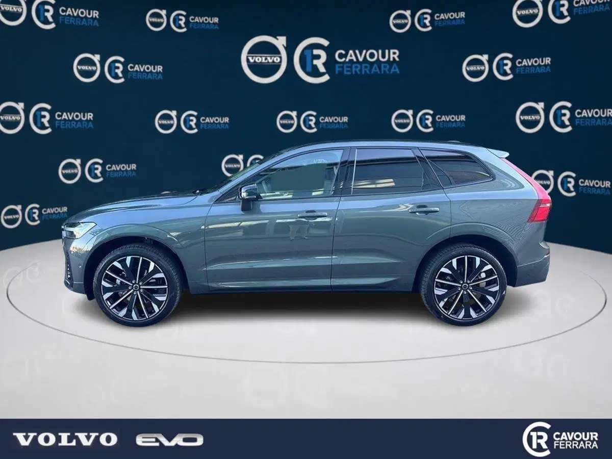 Volvo XC60 nuova a Ferrara (3)