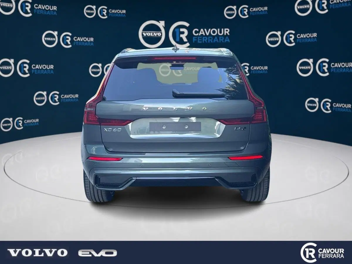 Volvo XC60 nuova a Ferrara (7)