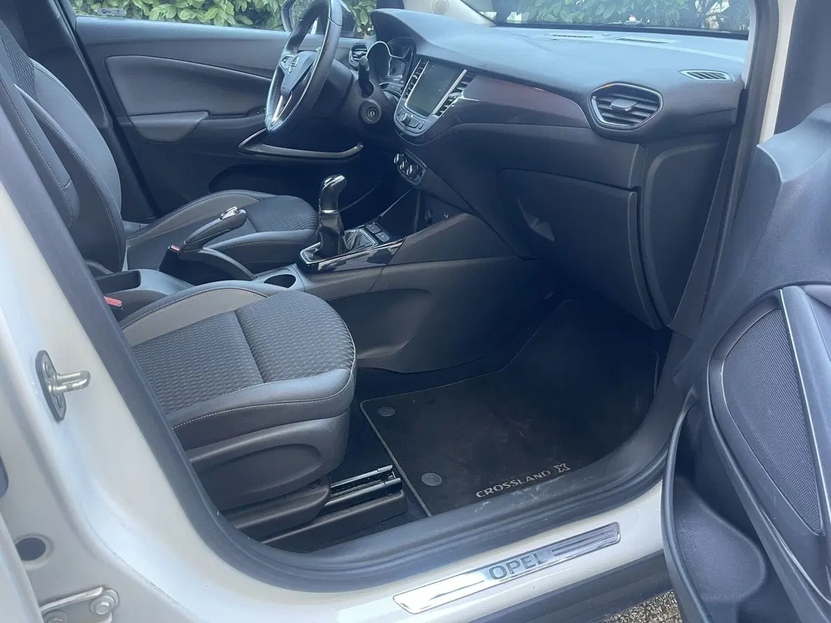 Opel Crossland X usata a Bologna (11)