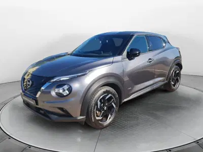 Nissan Juke 1.6 hev N-Connecta del 2023 usata a Bologna