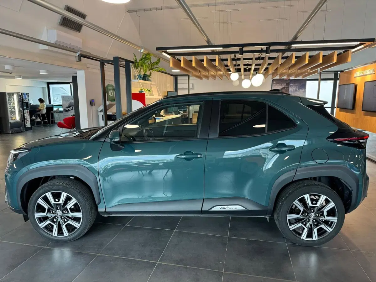 Toyota Yaris Cross usata a Modena (9)
