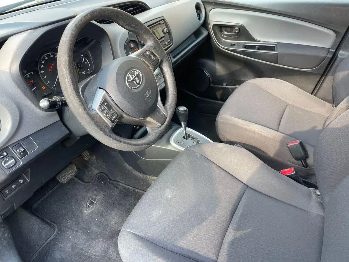 Toyota Yaris usata a Bologna (8)